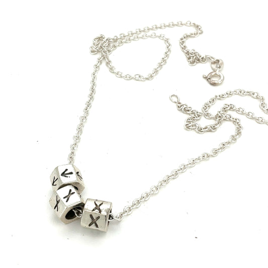 Charm med rune - til halskæde/armbånd