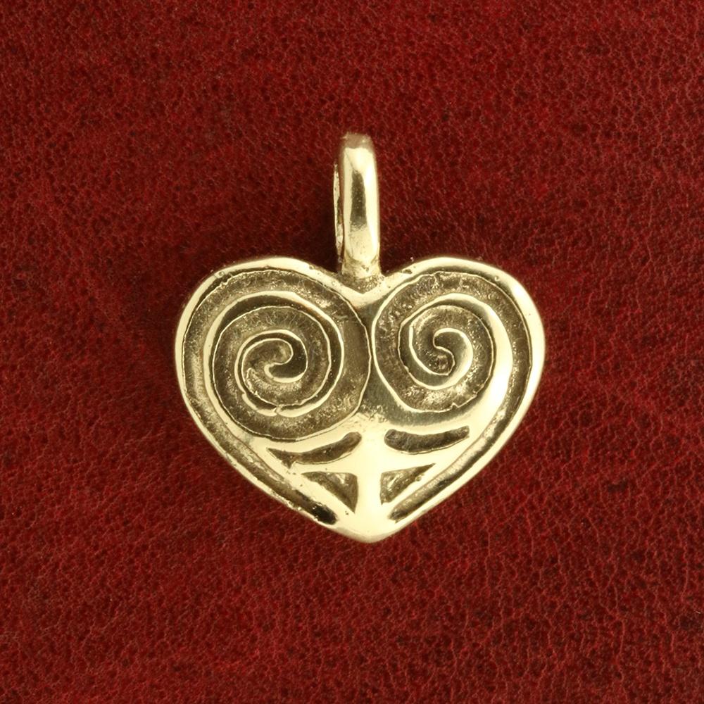 Hjerte amulet vedhæng i 14 karat guld